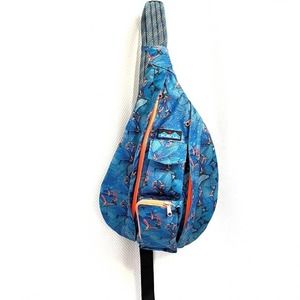 Kavu Sling Rope Bag Electric Lily Pattern - HTF